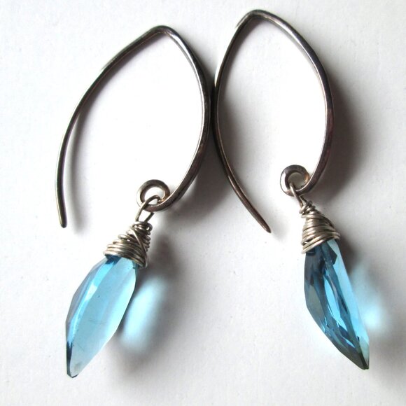 AloKele Kauai Marquis Cut London Blue Quartz Hammered Sterling Silver Earrings - Picture 2 of 14